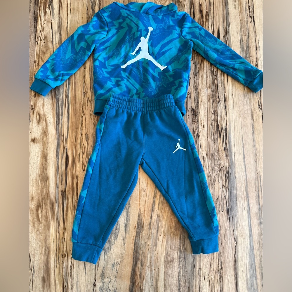 Jordan Tracksuit Set